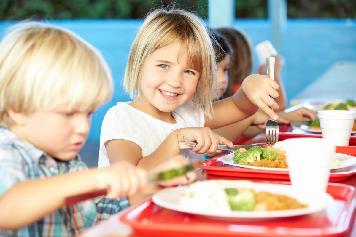 children-eating-july2023